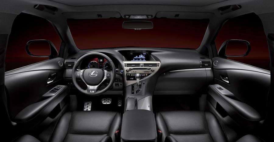 Торпедо Lexus RX450h F-Sport 2013 года  (фото 5 из 8)